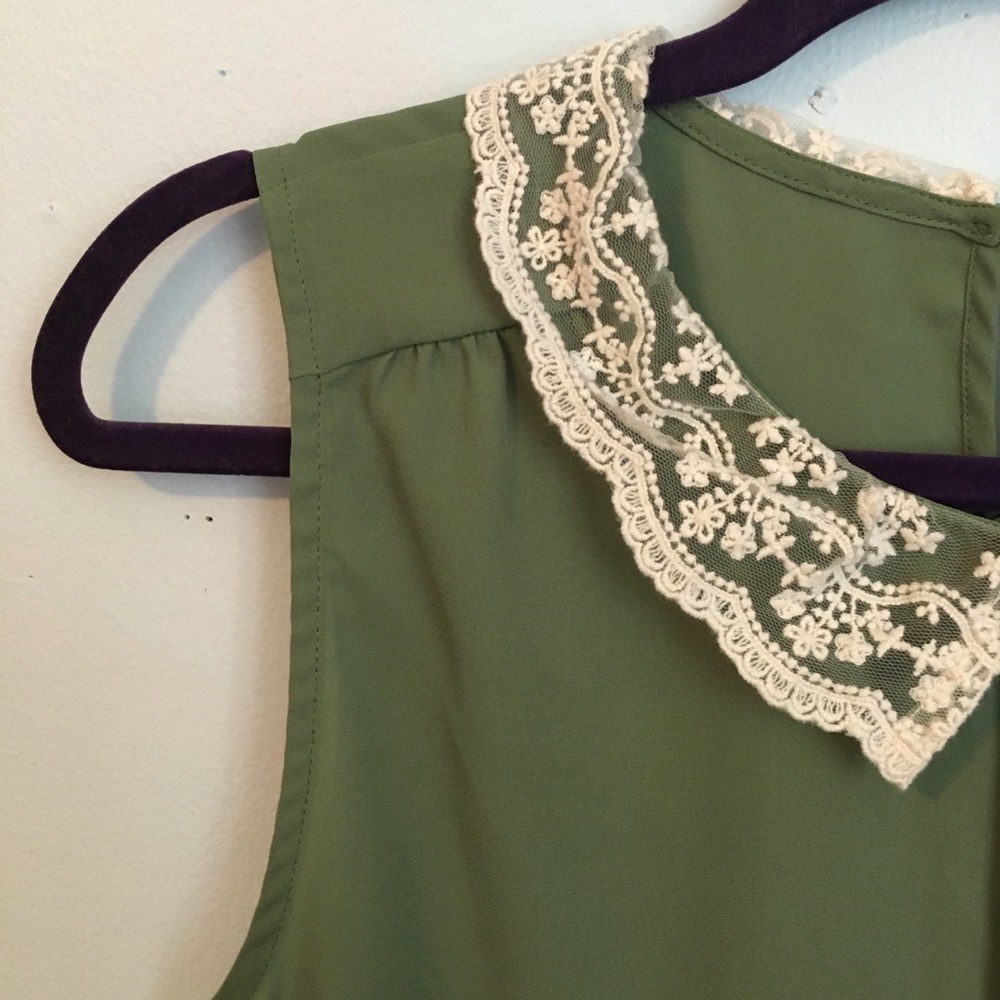 Lauren Conrad Peter Pan Collar Blouse